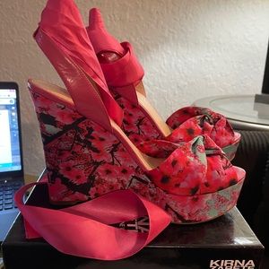 Brand new size 11 Kirna Zabete wedges